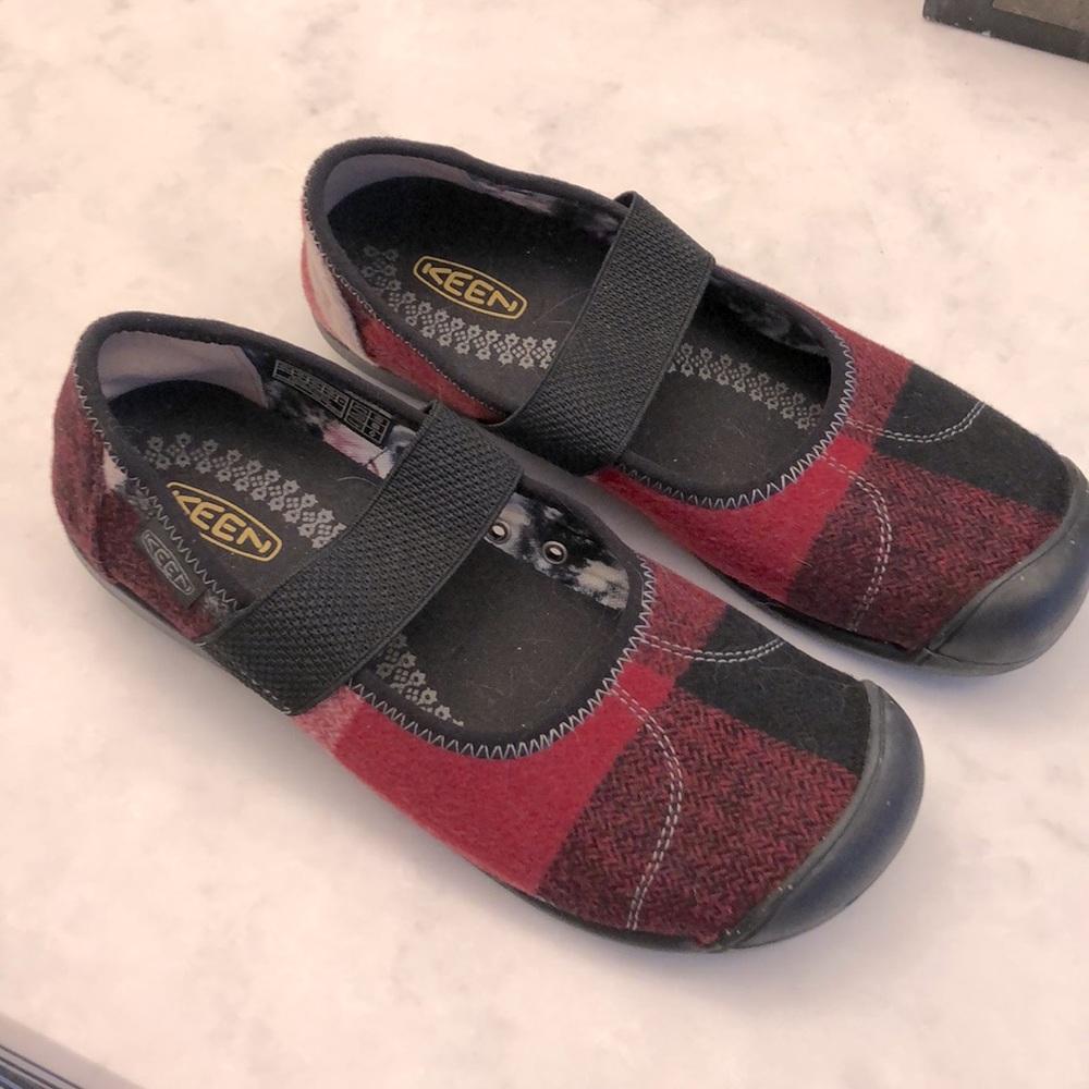 Holiday Keen Plaid Ballet Flats